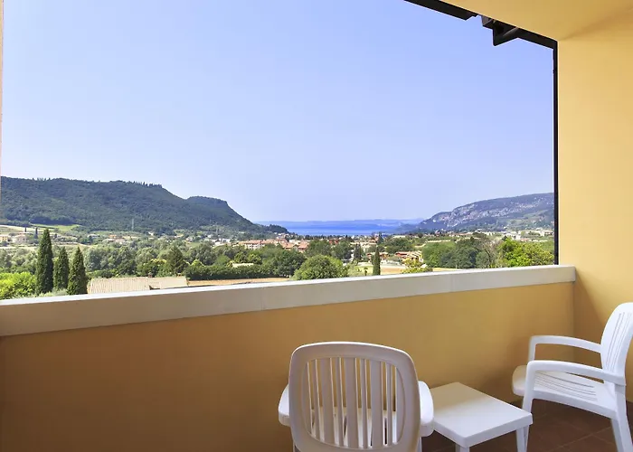 מלון דירות Poiano 3*