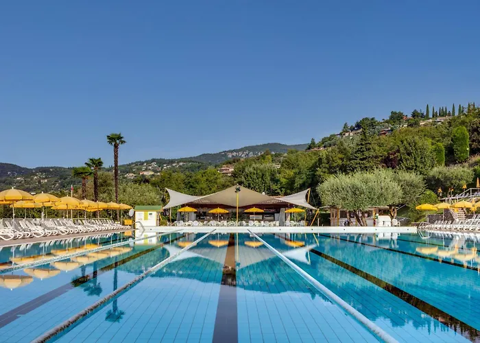 מלון דירות Poiano 3*