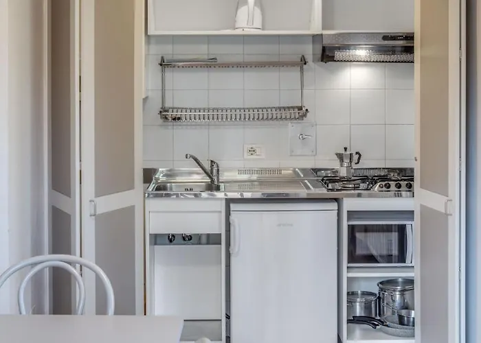 מלון דירות Poiano