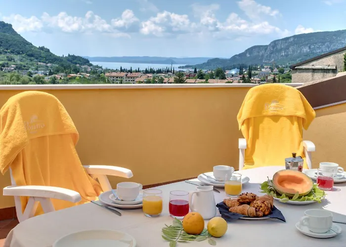 מלון דירות Poiano 3*