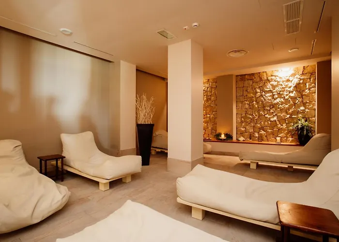 מלון דירות Poiano 3*