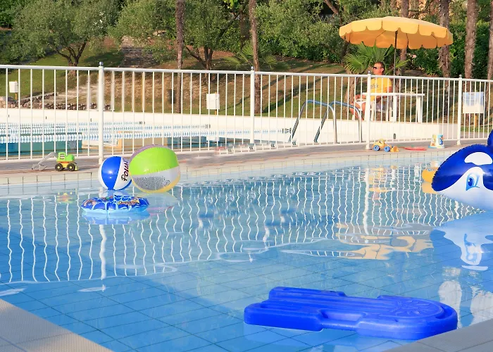 מלון דירות Poiano