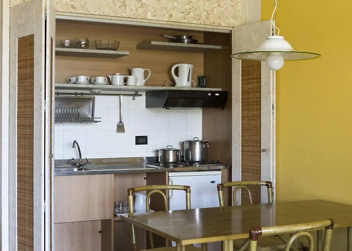 מלון דירות Poiano