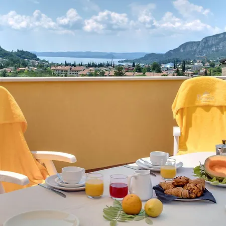 Lejlighedshotel Poiano Garda 3*